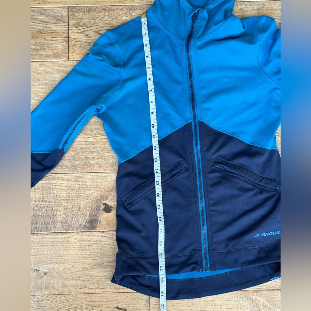 Brooks Women’s Utopia Thermal Hoodie size XS - Picture 10 of 13